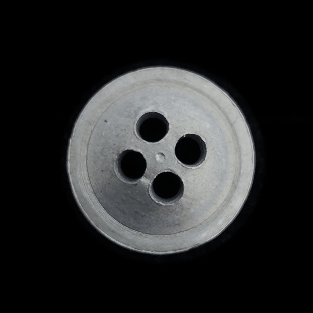 Button 17 mm 4 holes for clothes