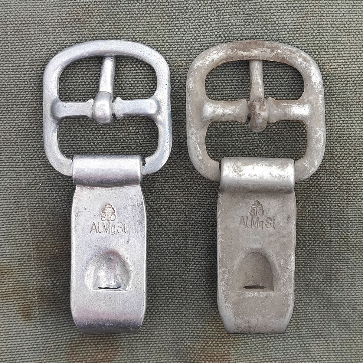 Front alu hook for Y-strap