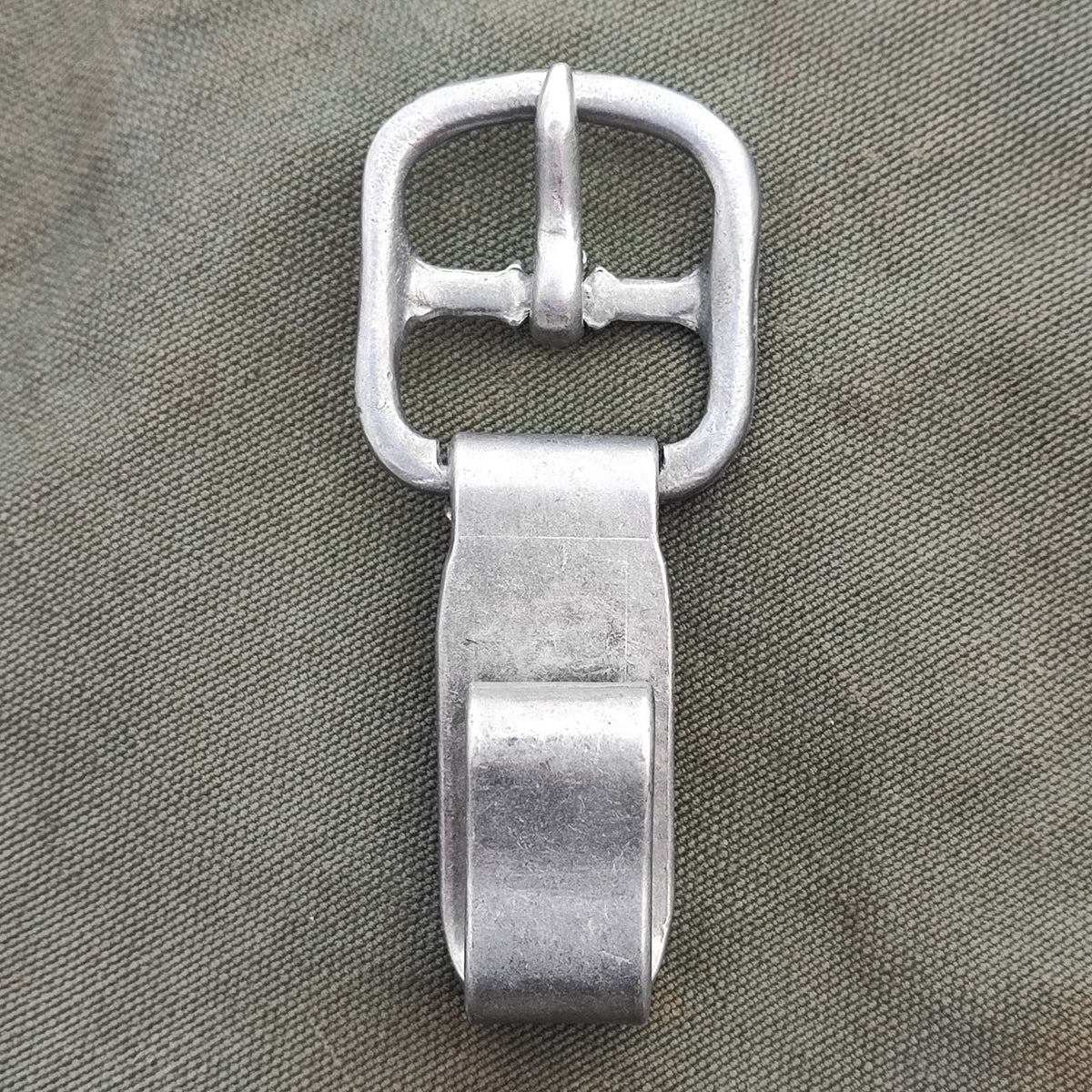 Front alu hook for Y-strap
