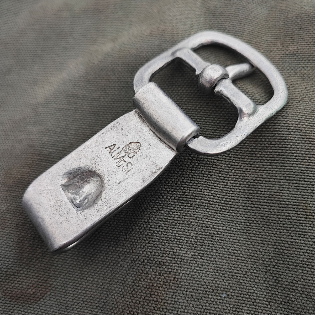 Front alu hook for Y-strap