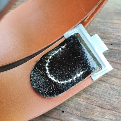 Waist belt without buckle