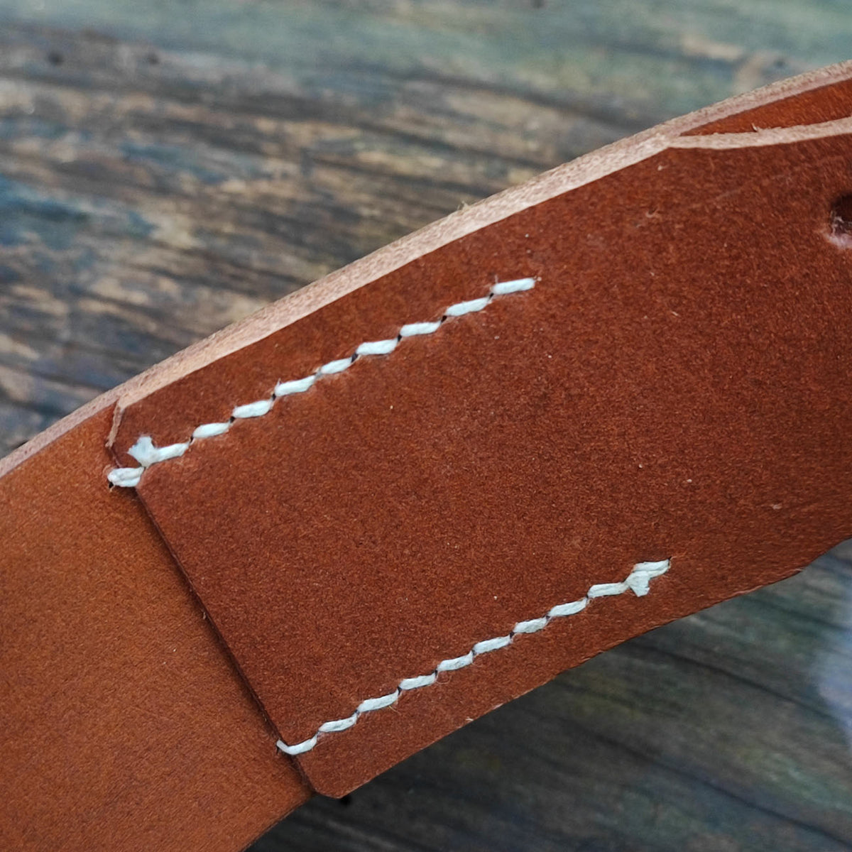 Waist belt without buckle