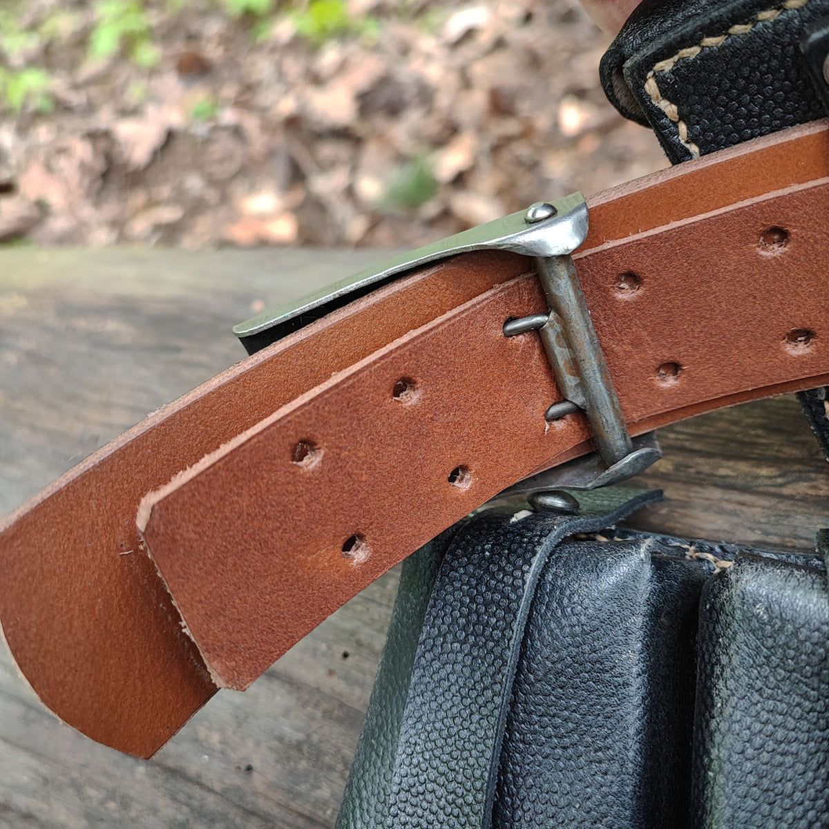 Waist belt without buckle