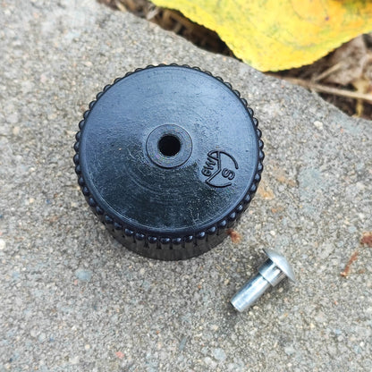Early bakelite cap for German field bottle M31/40