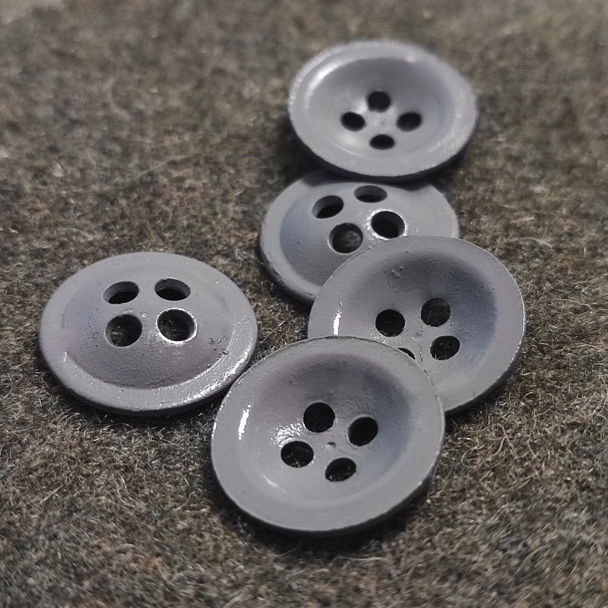Button 17 mm 4 holes for clothes