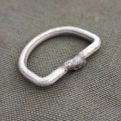 1 pc. D-ring for breadbag front