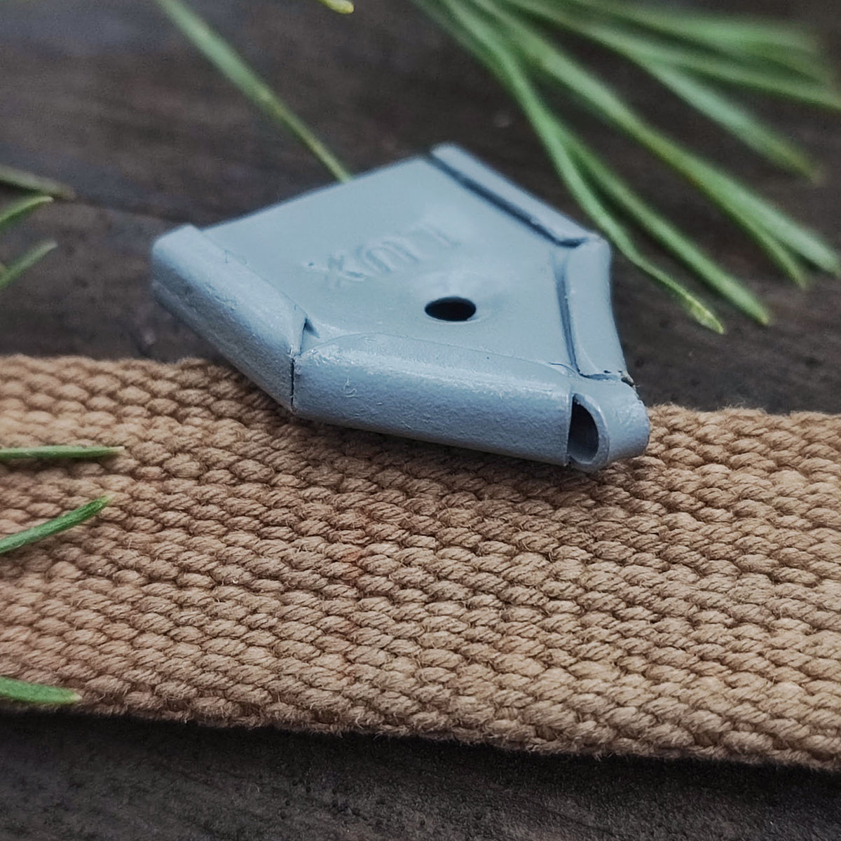 Tip for 18 mm equipment strap