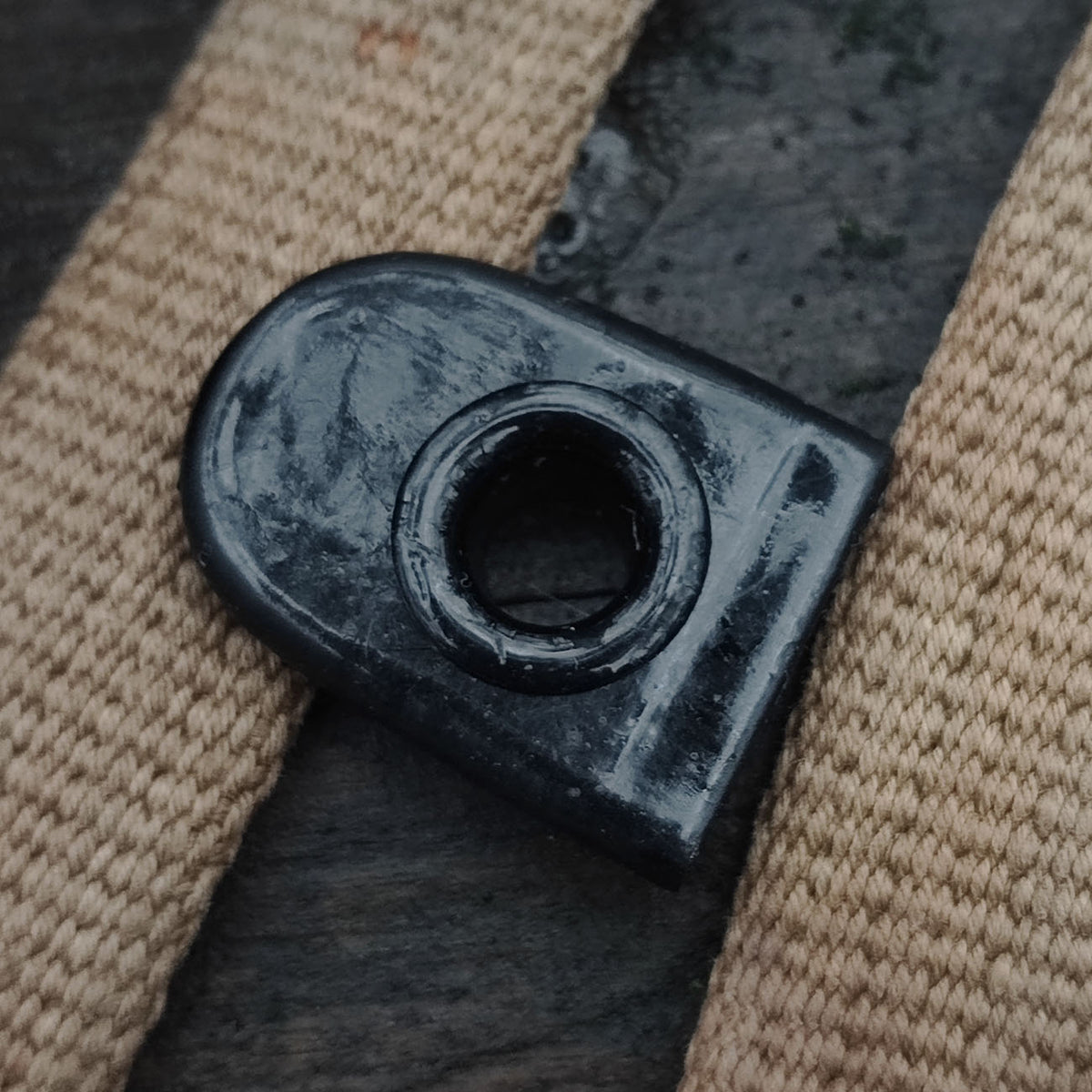 Tip for 16 mm field bottle strap